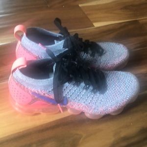 Nike vapormax size 7.5